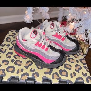 Toddler air max 95! Size 7! Super cute!